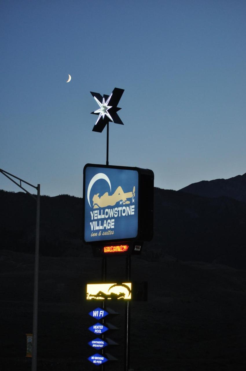 Yellowstone Village Inn And Suites Gardiner Exterior foto